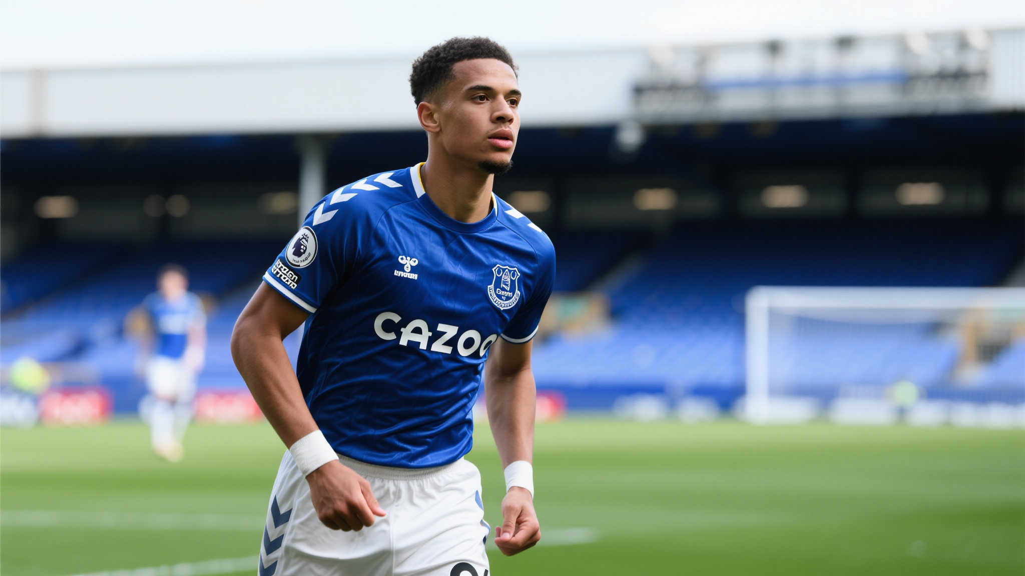 埃弗顿盯上富勒姆后卫泰特免签，沃克转会成疑